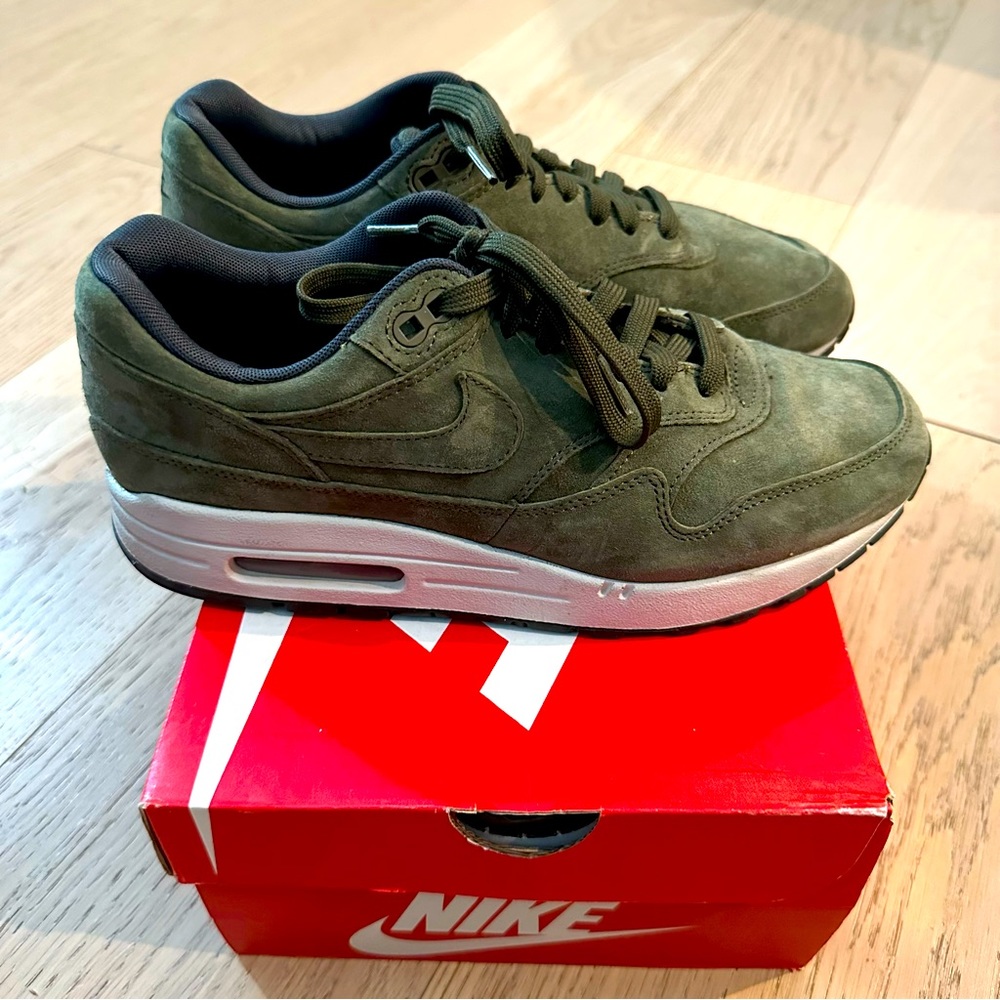 Nike Air Max 1 Premium